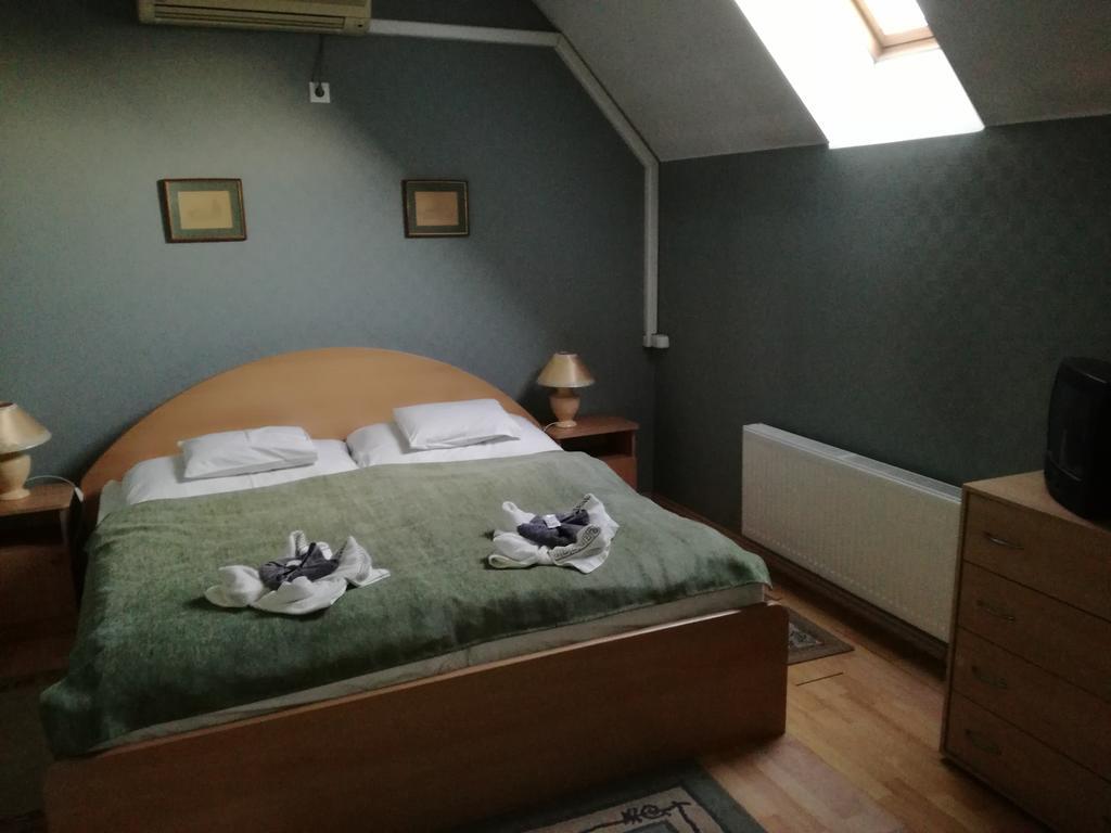 Hotel Arany Trofea Έγκερ Εξωτερικό φωτογραφία