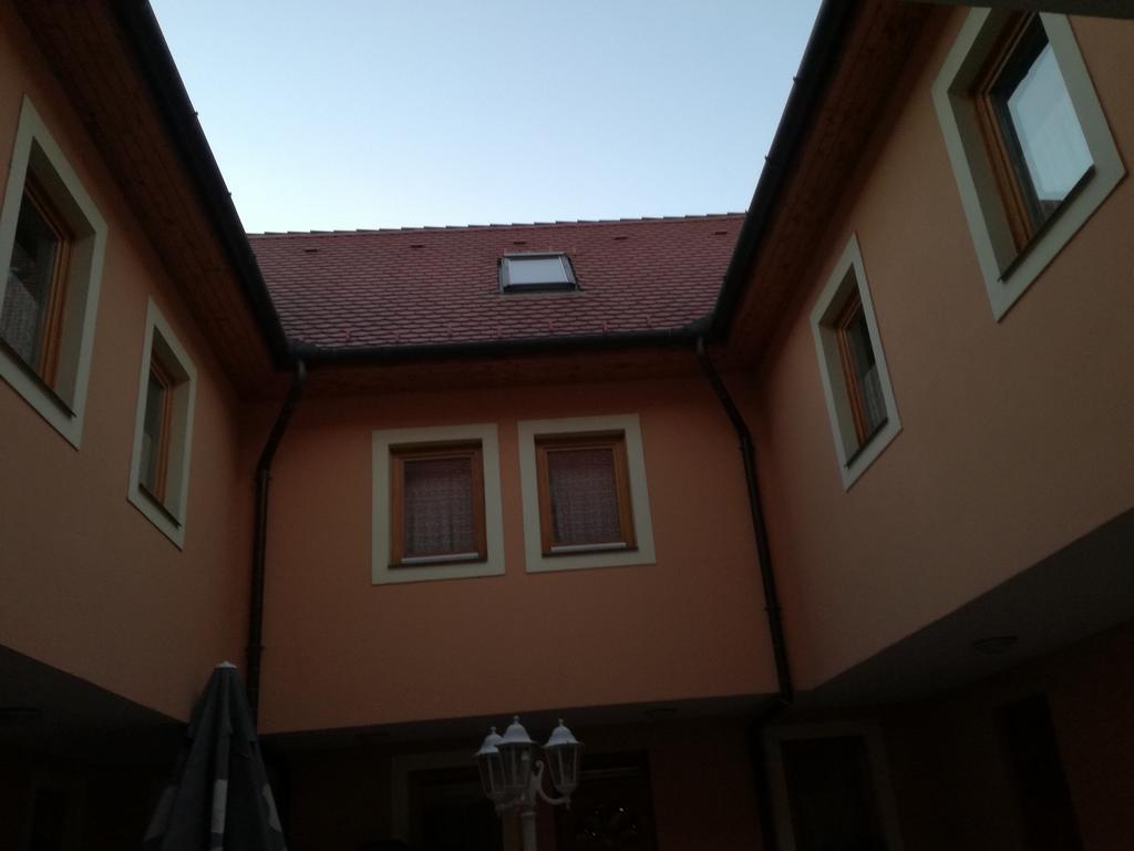Hotel Arany Trofea Έγκερ Εξωτερικό φωτογραφία