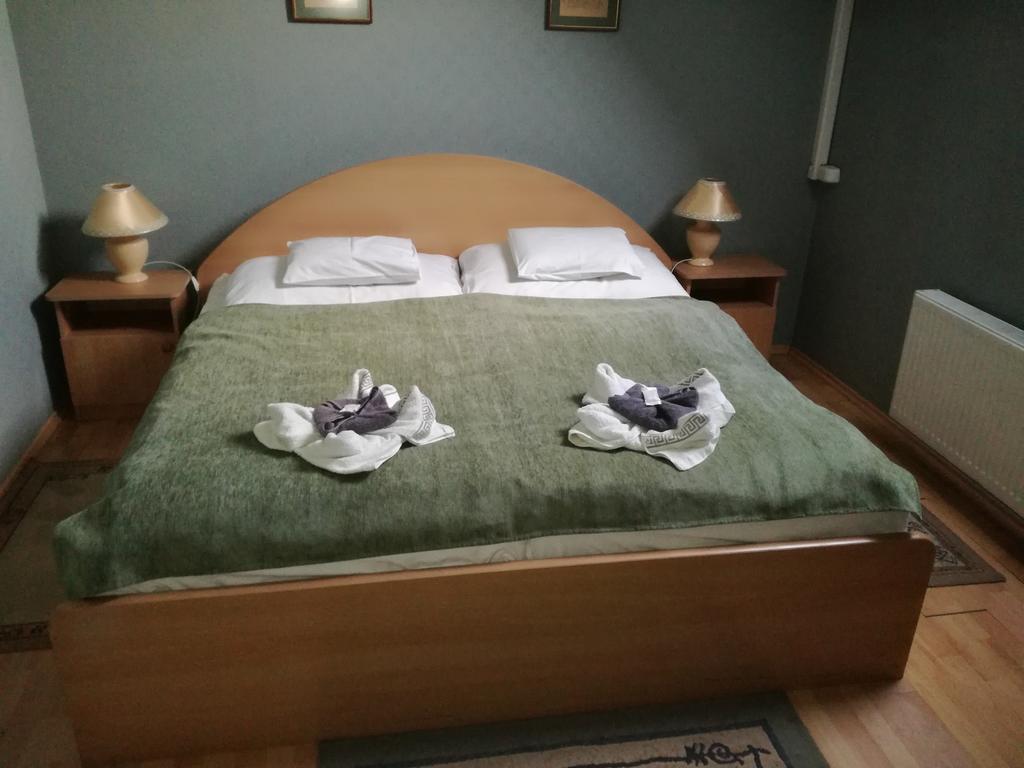 Hotel Arany Trofea Έγκερ Εξωτερικό φωτογραφία