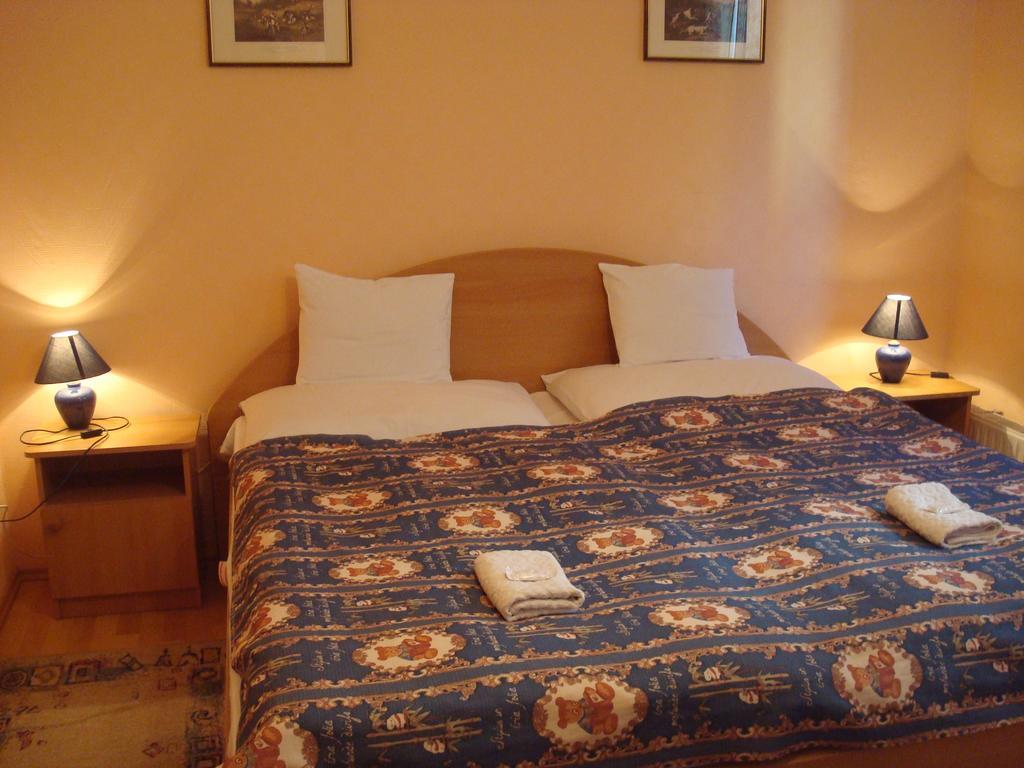 Hotel Arany Trofea Έγκερ Εξωτερικό φωτογραφία